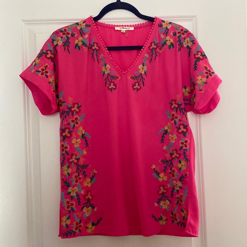 Andre by Unit Size Small